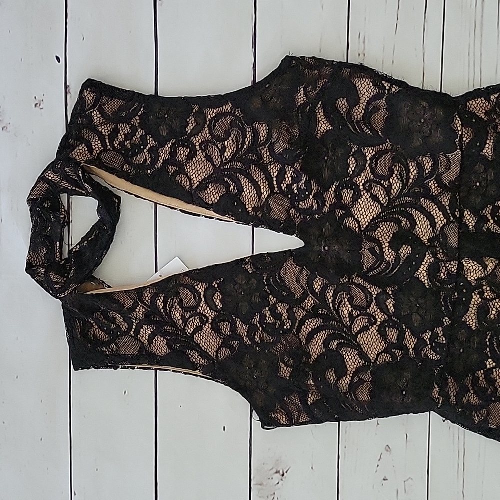 Desirea Catsuit - Picture 5 of 9